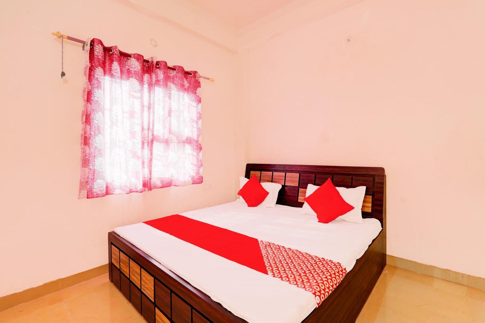 Oyo Flagship Shine Hotel Chinhat Exterior foto